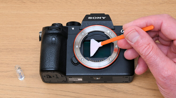 تمیز کردن سنسور دوربین سونی آلفا | نکات جلوگیری از گرد و غبار